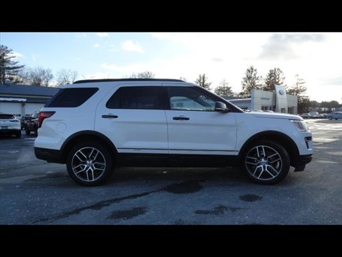 Certified 2019 Ford Explorer Sport w/ Equipment Group 401A image 4