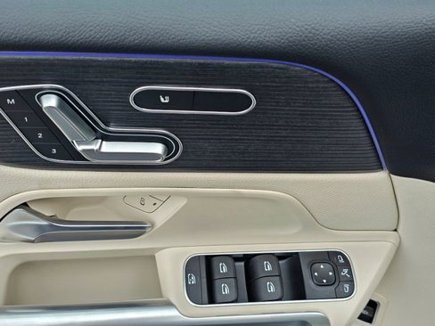 New 2026 Mercedes-Benz GLB 250 4MATIC image 22