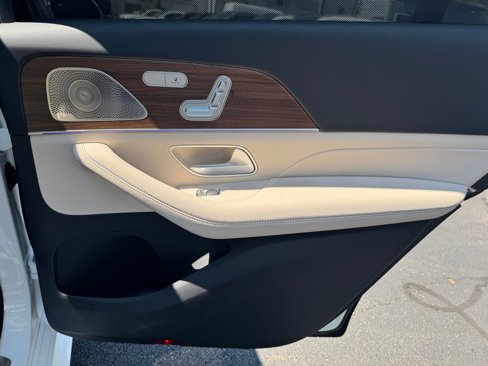 New 2026 Mercedes-Benz GLS 450 4MATIC image 22