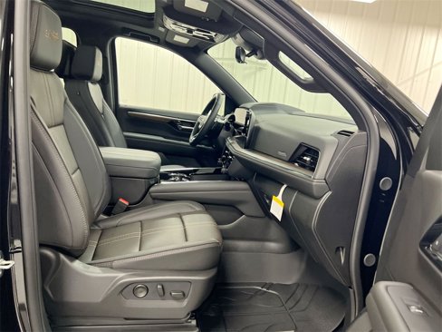 New 2026 Chevrolet Suburban High Country image 23