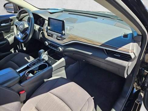 Used 2024 Nissan Altima 2.5 SV image 20