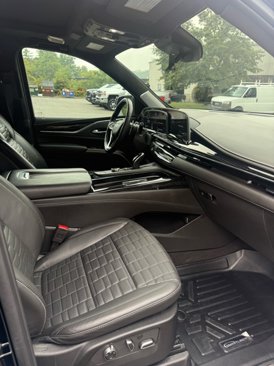 Used 2024 Cadillac Escalade V image 10
