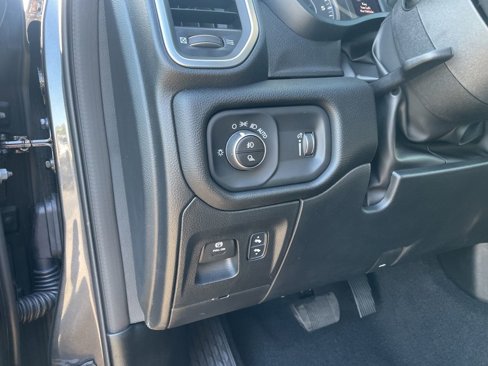 New 2026 RAM 1500 4x4 Crew Cab image 20