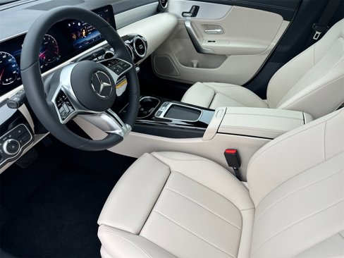 New 2025 Mercedes-Benz CLA 250 image 10
