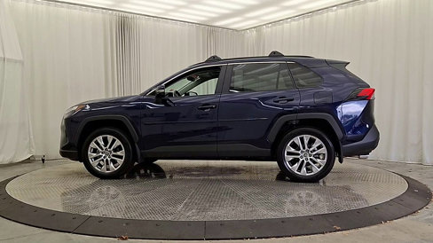 Used 2025 Toyota RAV4 XLE Premium image 2