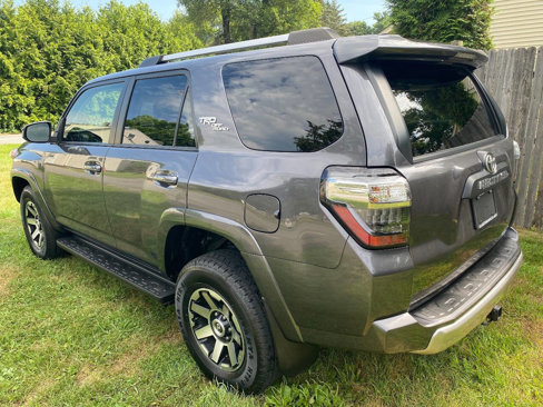Used 2018 Toyota 4Runner TRD Off-Road Premium image 5