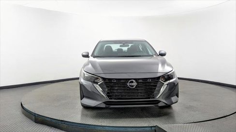 Used 2025 Nissan Sentra SV image 11