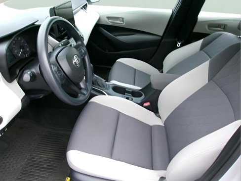Used 2025 Toyota Corolla LE image 13