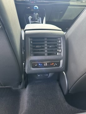 Used 2023 Volkswagen Golf R image 30