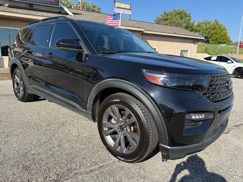Used 2022 Ford Explorer XLT w/ Equipment Group 202A image 1