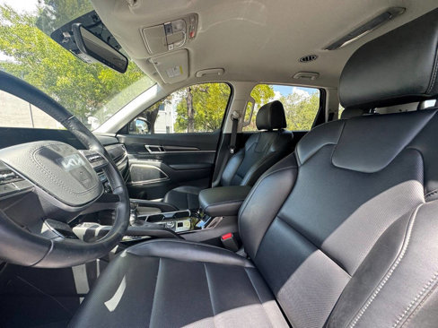 Used 2024 Kia Telluride S image 11