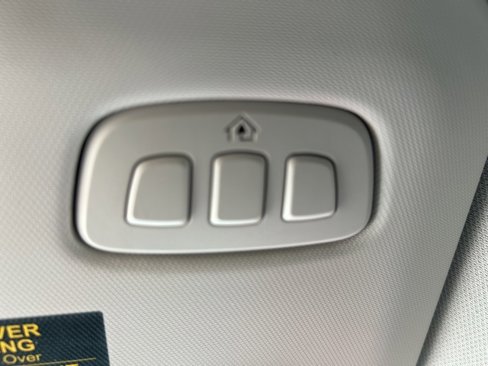 Used 2022 Ford Escape Titanium image 25