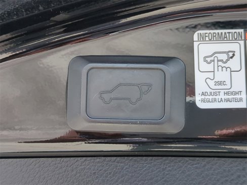 Used 2017 Toyota RAV4 XLE image 14