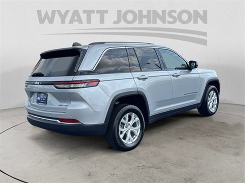 Used 2023 Jeep Grand Cherokee Limited image 5