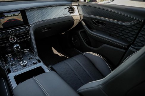 New 2025 Bentley Flying Spur Plug-In Hybrid image 34