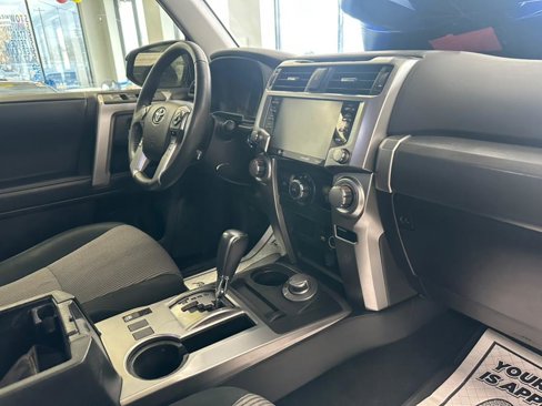 Used 2022 Toyota 4Runner SR5 image 28