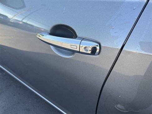 Used 2024 Nissan Altima 2.5 SV image 13