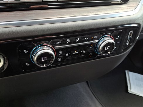 Used 2024 GMC Sierra 1500 SLT image 15