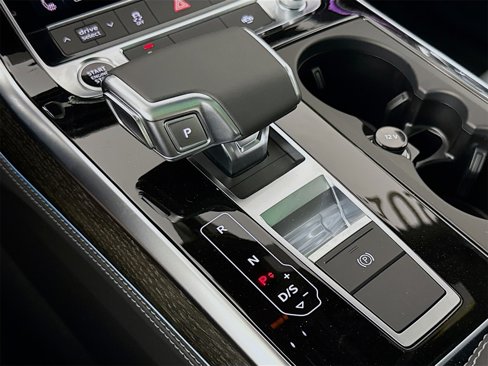 New 2025 Audi Q8 Premium Plus image 17