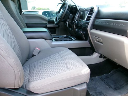 Used 2018 Ford F250 XLT w/ XLT Value Package image 9