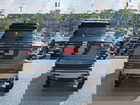 New 2026 Chevrolet Traverse LT w/ Enhanced Driving Package image 7
