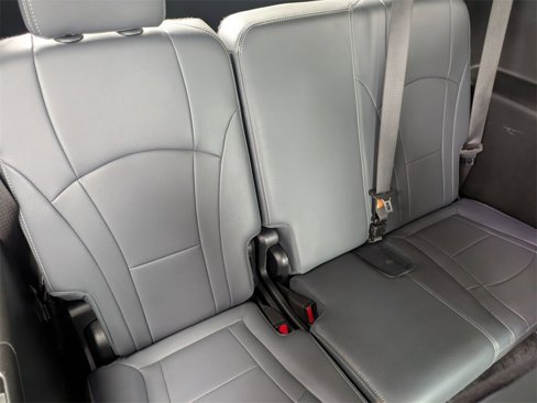 Used 2024 Buick Enclave Premium image 29
