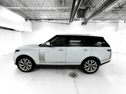 Used 2019 Land Rover Range Rover HSE image 3