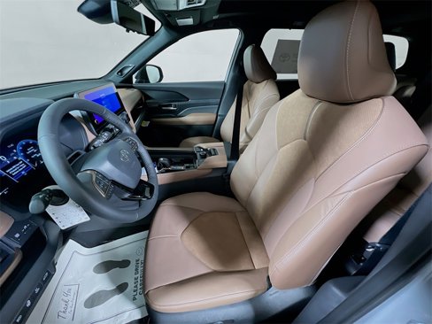 New 2026 Toyota Grand Highlander AWD Hybrid image 18