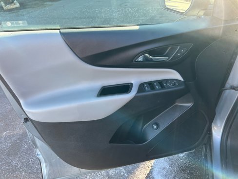 Used 2024 Chevrolet Equinox LT image 19