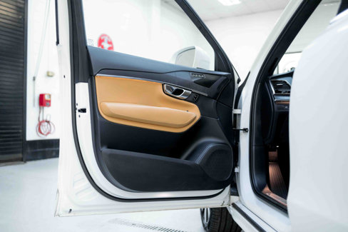 Used 2023 Volvo XC90 T8 Ultimate w/ Lounge Package image 39