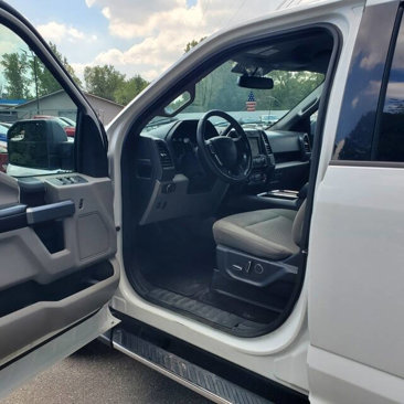 Used 2018 Ford F150 XLT w/ Equipment Group 302A Luxury image 11
