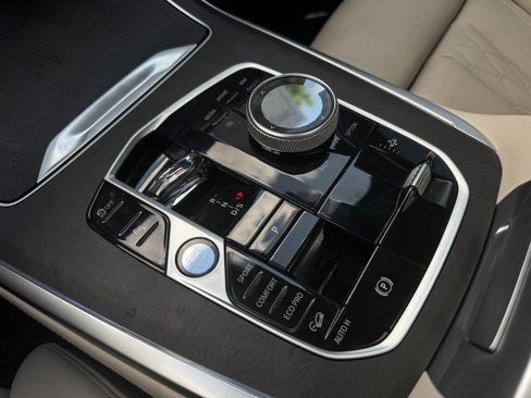 Used 2025 BMW X7 xDrive40i w/ M Sport Package image 78
