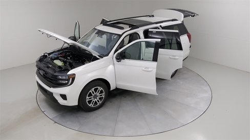 New 2025 Ford Expedition Active image 58