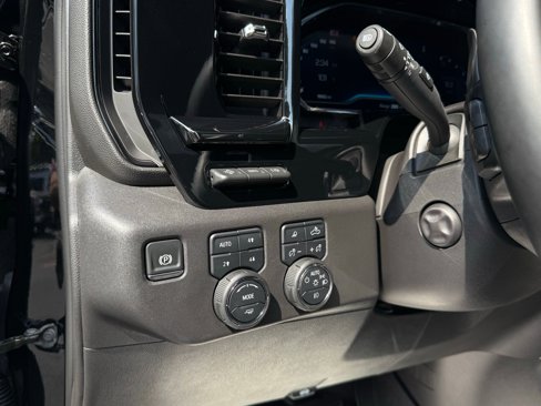 Used 2025 Chevrolet Silverado 1500 ZR2 w/ Technology Package image 24