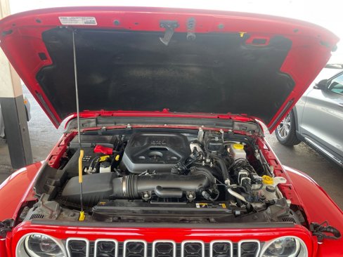 Used 2025 Jeep Wrangler Sahara image 31