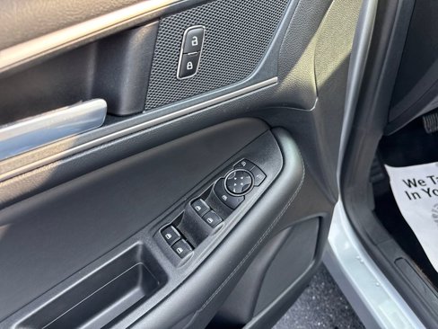 Used 2024 Ford Edge SEL w/ Convenience Package image 26