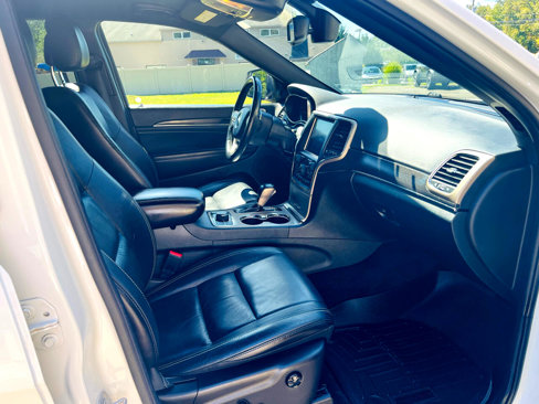Used 2016 Jeep Grand Cherokee Limited image 31
