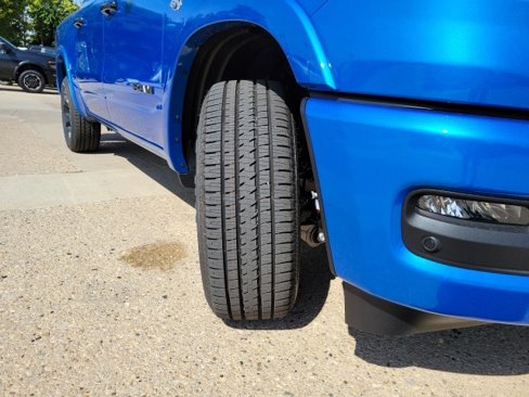 New 2026 RAM 1500 4x4 Crew Cab image 17