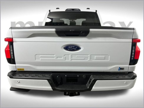 Used 2023 Ford F150 Lightning XLT image 9