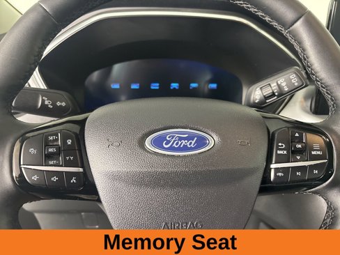 Used 2023 Ford Escape Platinum image 13