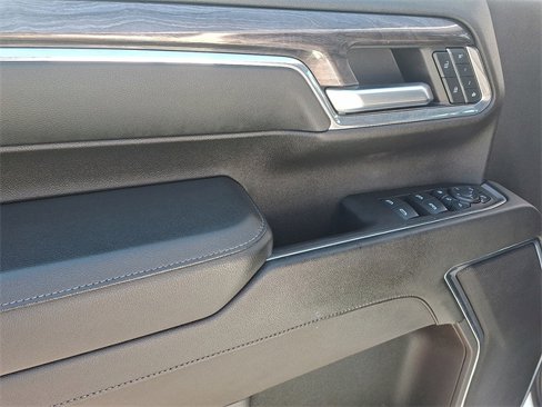 Used 2024 Chevrolet Silverado 2500 LTZ image 12