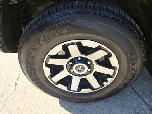 Used 2024 Toyota 4Runner TRD Off-Road Premium image 33