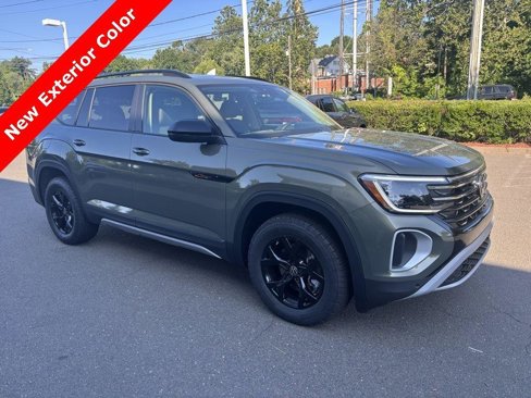 New 2025 Volkswagen Atlas Peak Edition SE image 6