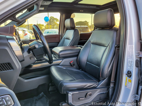 Used 2022 Ford F150 Lariat w/ Equipment Group 502A High image 9