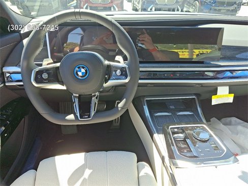 New 2026 BMW 750e xDrive w/ Executive Package image 9