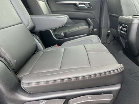 New 2026 Chevrolet Suburban RST w/ Advanced Technology Package image 16