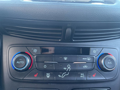Used 2017 Ford Escape Titanium image 25