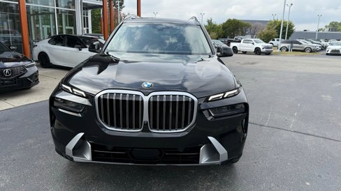 Used 2025 BMW X7 xDrive40i image 4