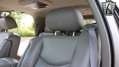 Used 2005 Cadillac Escalade AWD image 18