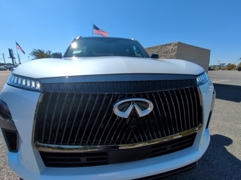 New 2026 INFINITI QX80 Autograph w/ Premium Cargo Package image 2